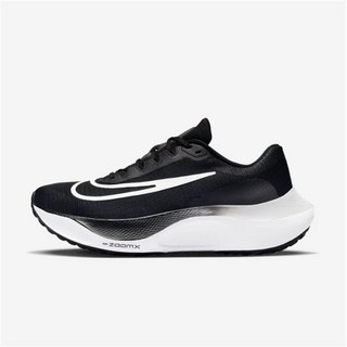 2. 나이키 줌 플라..