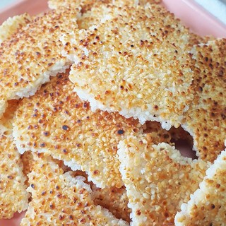 1+1+1 무려 3kg 100% 우리쌀로 만든 압도적인 바삭함 끓여 먹는 구수한 누룽지, 1kg, 3개