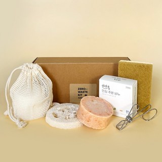 옥소토트 유아용 스푼 포크 세트 사용 모습