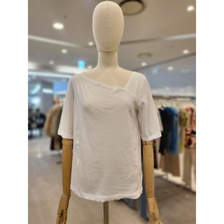 써스데이아일랜드 언발란스 네크 티셔츠 T244MTS233W