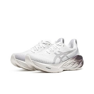 아식스 노바블라스트 4 플래티넘 러닝화 1012B722-100