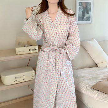 고급스러운 촉감, 완벽한 실루엣: 럭셔리 로브가운 7가지 비교 분석 5 로브가운-추천-상품
