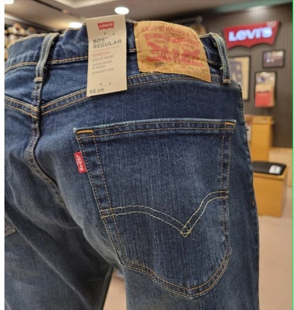 리바이스 무료배송!! 힙과 허벅지가 편안하고 종아리부터 밑단까지 일자로 툭! 사계절 편하게입는 LEVI'S 505 레귤러 스트레이트핏 일자 청바지[NC불광]1551