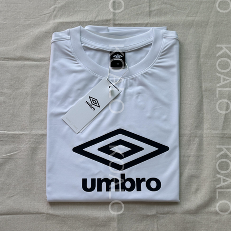 [국내백화점판] UMBRO 엄브로 24년신상 에센셜 스판 빅로고 반팔 티셔츠 (화이트)-추천-상품