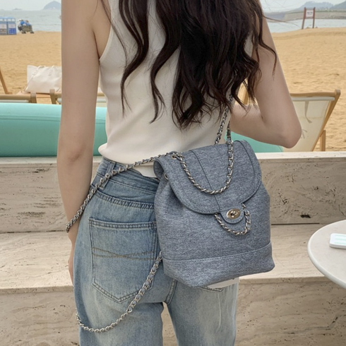 여성용 데일리 체인 백팩