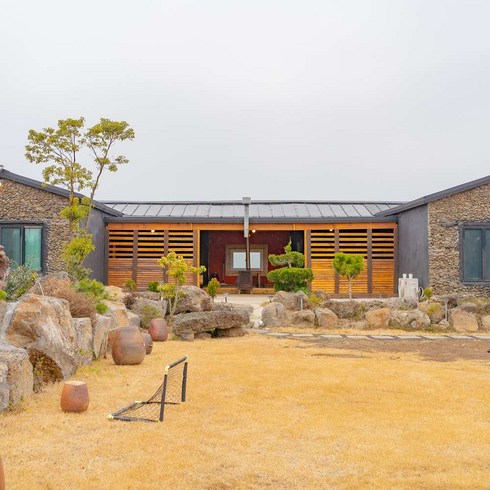 2023년 가성비 최고 제주한달살이숙소 - [제주시] 농부와돌집펜션