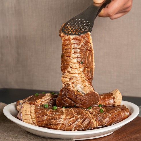 2023년 가성비 최고 제주면세점만다리나덕 - 제주 흑돼지 양념구이 1.2kg+1.2kg 왕구이, 1.2kg