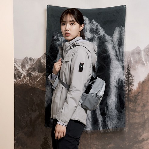밀레[MILLET] 23F/W 여성 마스터클래스 활동적인 움직임에 편안한 착용감 스트레치 방풍자켓