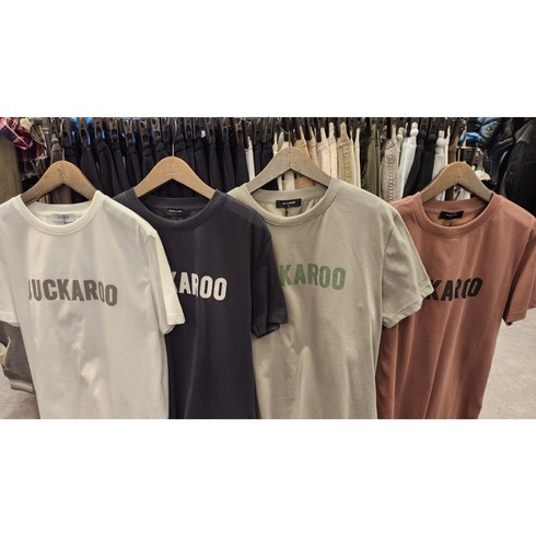 [버커루] [BUCKAROO] 2XL 입고 2024 NEW. 공용 BKR 심플 고딕 로고 WH/BK/KA/BR 4컬러 쿨소재~ 시원한 빅로고 라운드 반팔 로고 티셔츠