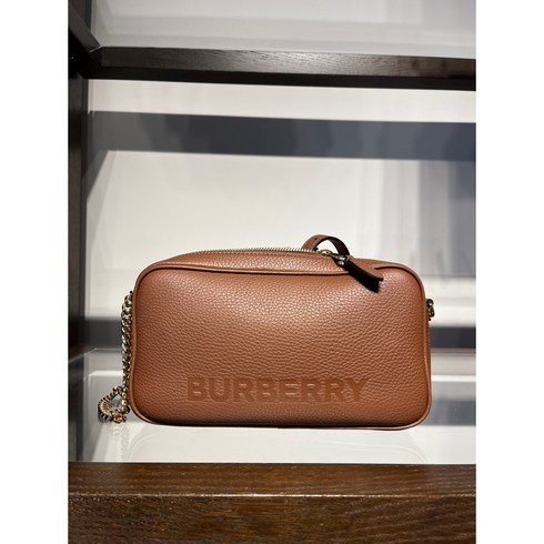 2023년 가성비 최고 버버리크로스백 - BURBERRY 버버리 ELONGATED 체인 카메라백 스몰 2색상 80528491