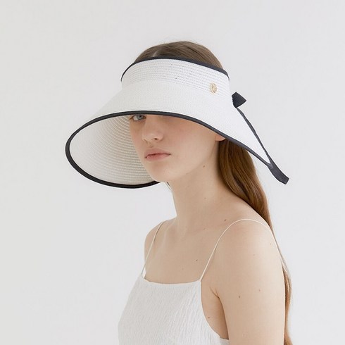 할렌 - 할렌 wide ribbon logo pendant raffia sun visor (C010_white)