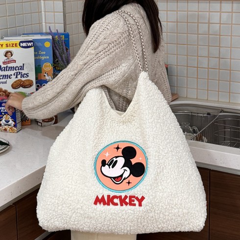 더엘라 정품디즈니 미키마우스 자수 뽀글이백 에코 로프끈 빅숄더백 토트 겨울가방