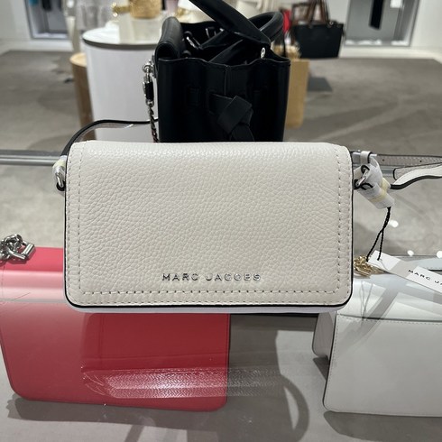 마크제이콥스 Marc Jacobs Women's Mini Leather Crossbody Bag 그루브 미니백 H107L01FA21 호환