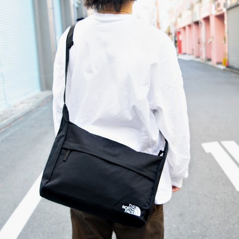 노스페이스메신저백 - WL HOBO BAG L BLACK NN2PP58J