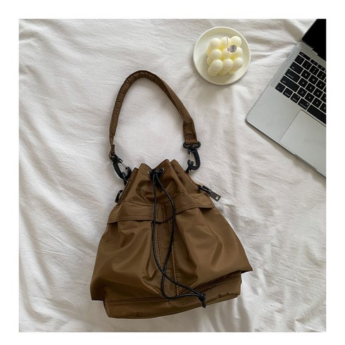 대용량 버킷 스트링 나일론 겨드랑이 토트 겸 크로스백