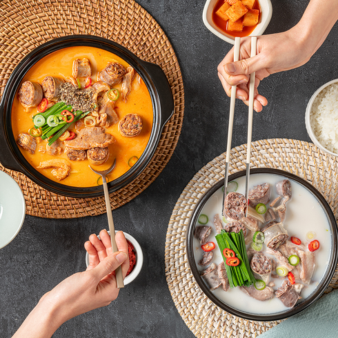 국내산 프리미엄 토종 얼큰 순대국 700g 4팩 (총 2.8kg), 토종/얼큰 순대국(각 2팩), 4개