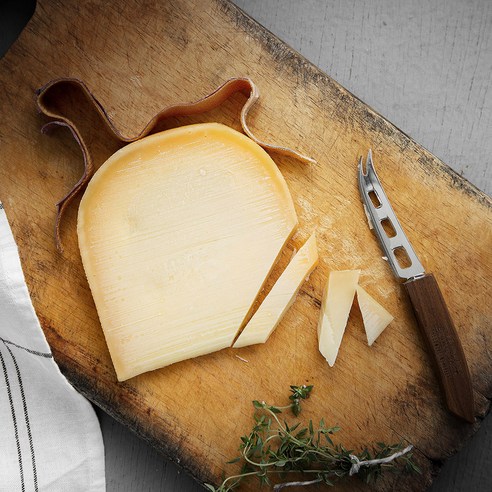 짭짤 고소한 풍미, 프리코 빈센트 고다 치즈 웨지로 일상에 행복을 더하세요!