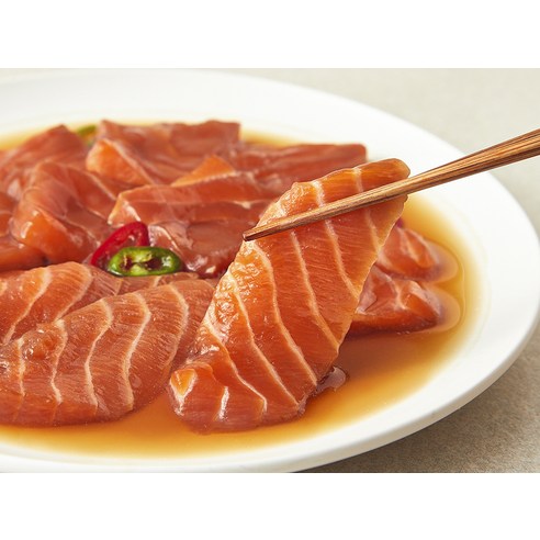 깊은 풍미와 신선함이 살아있는 초록햇살 간장연어장으로 간편하고 맛있는 식탁을!