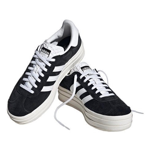 클래식한 복고풍 매력과 현대적인 편안함이 조화를 이룬 아디다스 가젤 볼드 운동화