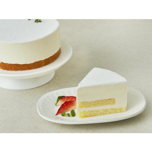 입안 가득 퍼지는 순수함, 파미유 미니 순수우유 케이크