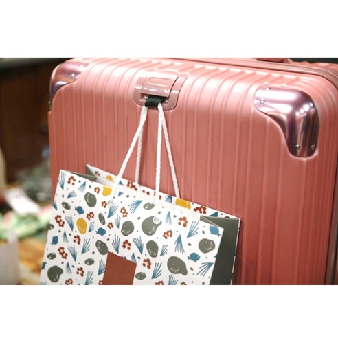 핑크빛 설렘을 담아, 나만의 특별한 여행을 완성하다