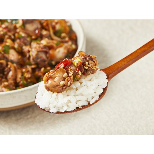 감칠맛이 가득한 꼬막비빔장