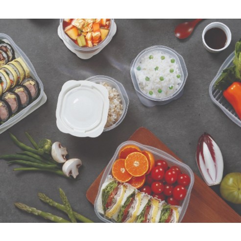 편리하고 내구성 있는 이지앤프리 맛쿡 전자렌지 냉동밥보관용기로 식사 준비와 보관을 간소화하세요.