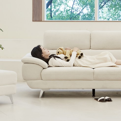 편안함과 스타일이 조화된 웰퍼니쳐 몬스터 플러스 소파