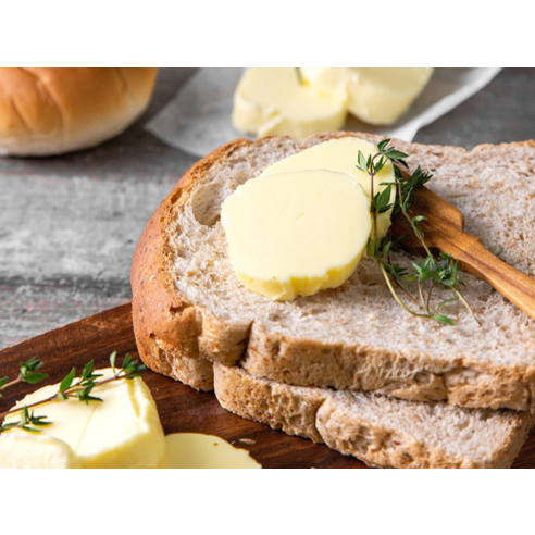 프랑스 미식의 정수, 이즈니 AOP 무염 버터롤의 섬세한 풍미를 만나다