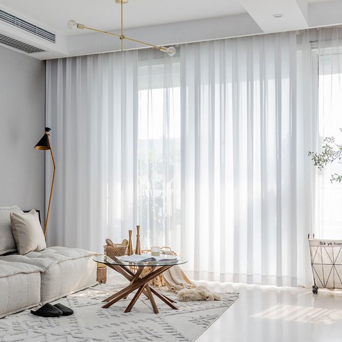 부드러운 햇살과 차르르한 핏, 사라하우스 쉬폰 커튼으로 당신의 공간에 감성을 더하세요.