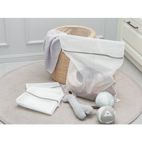 민감한 의류를 위한 필수 세탁 보호용품: 코멧 홈 안심 메쉬 사각 세탁망