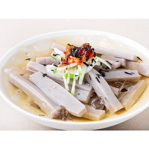 탱글함에 반하고, 건강에 놀라는 메밀묵