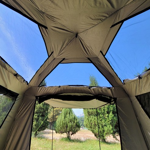 나스카피 오토스퀘어2 차박 쉘터 텐트 대형은 높은 품질과 편리한 기능을 제공하는 6인용 차박텐트입니다.