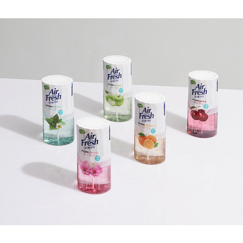 블랙 체리 향으로 실내 공간을 상쾌하고 향긋하게 유지하는 홈즈 에어후레쉬 크리스탈 워터