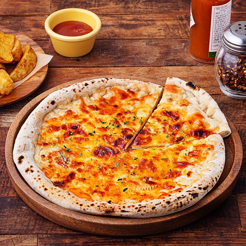 우주를 담은 맛, 우주인피자 허니 고르곤졸라의 황홀한 미식 여행