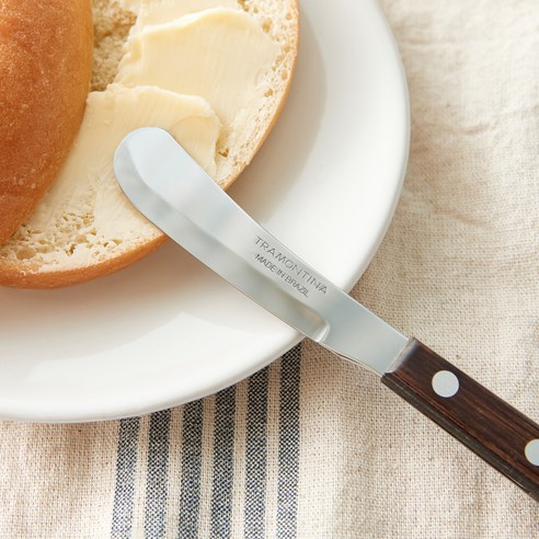 고급스러움과 실용성을 겸비한 트라몬티나 폴리우드 버터나이프