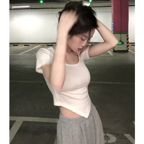 女 時尚 服裝 上衣 短袖 t卹 成年女人 成年女人 女士 女人 涼爽 夏天 夏天 夏天 夏天 夏天 夏天 涼爽的夏天 仲夏 夏天 夏天 炎熱的夏天炎熱的夏季 炎熱的夏季 夏 女裝 女士 冷靜 冷靜 女裝 服裝 短袖T卹