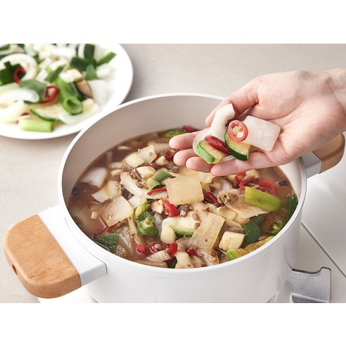 건강한 재료로 만들어진 다용도 찌개용 채소