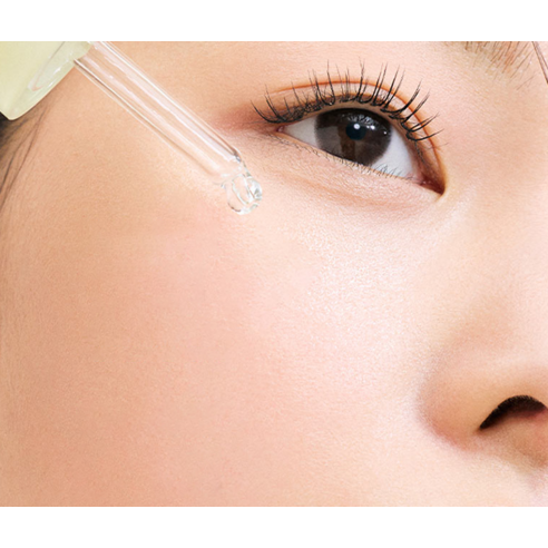 은행잎의 섬세한 에너지로 매끈한 도자기 피부를 완성하세요.