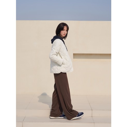 ELLE PARIS의 세련되고 따뜻하며 기능적인 여성용 경량 패딩 점퍼