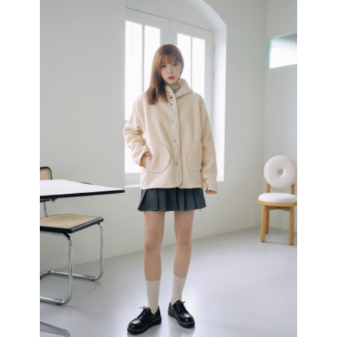 女  時尚  服裝  外衣  跳線  成年女性  成年女性  婦女  女人  淑女