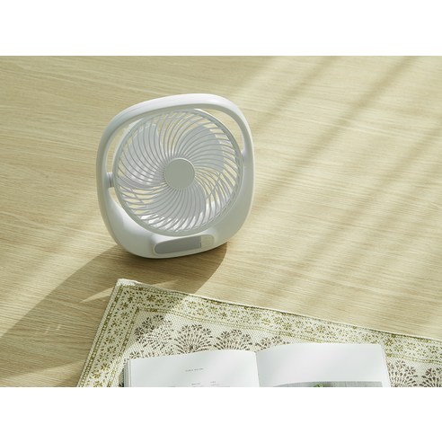 다양한 기능과 탁상 여름 필수품