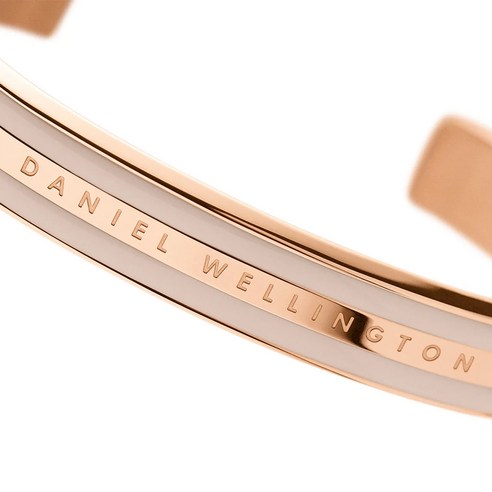 세련되고 다목적적인 다니엘 웰링턴 EMALIE BRACELET DESERT SAND 팔찌