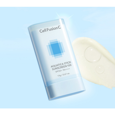 끈적임 없이 촉촉하고 간편한 자외선 차단, 이제 선 스틱 하나로 끝!