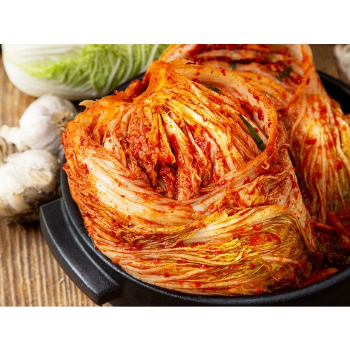 깊은 감칠맛과 어머니의 정성이 담긴 김수미 엄마생각 포기김치