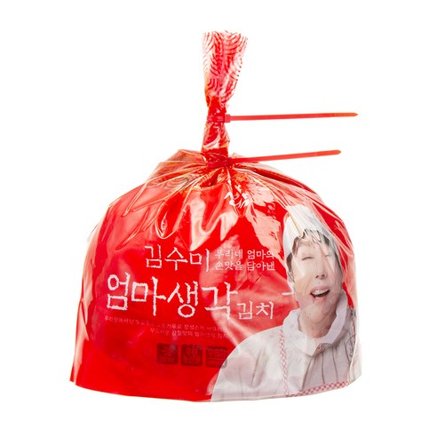 김수미 엄마생각 총각김치는 전통적인 맛과 감칠맛을 갖춘 매콤한 김치입니다.