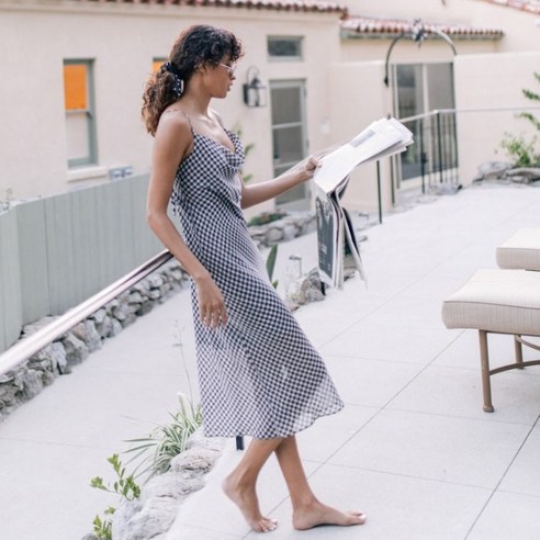 섬세한 감각과 시크한 매력의 조화, 데이즈데이즈 TALIA DRESS