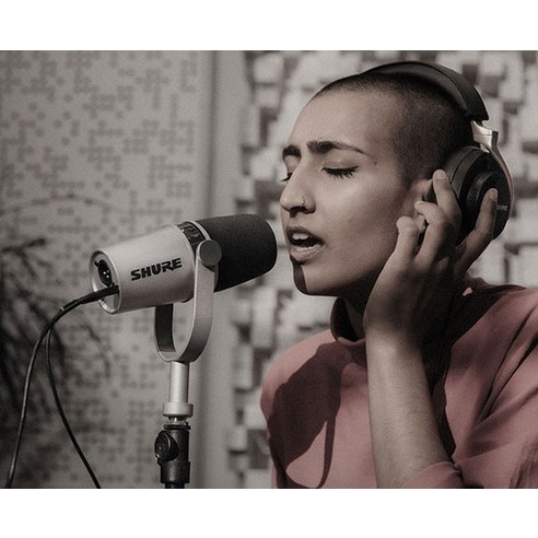 슈어 MV7: 프로 수준의 사운드를 위한 최고의 하이브리드 마이크