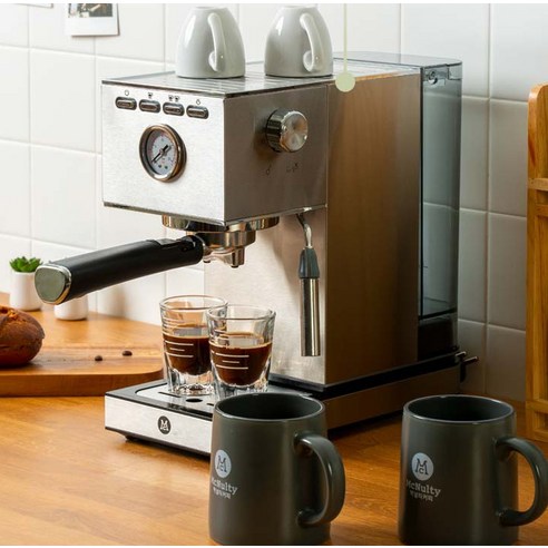 맥널티 자동압력조절 에스프레소 커피머신은 할인가격으로 제공되며, 스팀기능과 15bar의 추출압력으로 가정용으로 적합한 제품입니다.