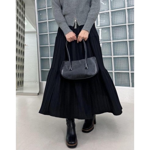 女  時尚  服裝  下裝  長裙  成年女性  成年女性  婦女  女人  淑女